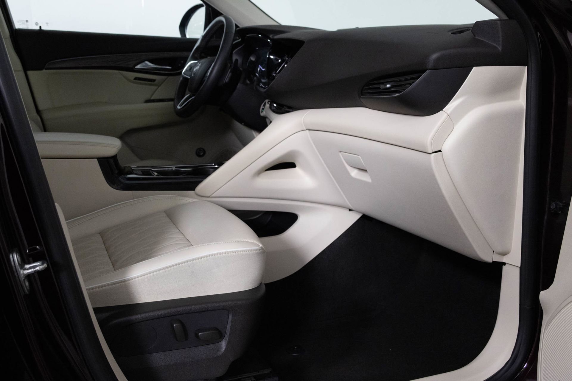 Certified 2023 Buick Envision Avenir image 40