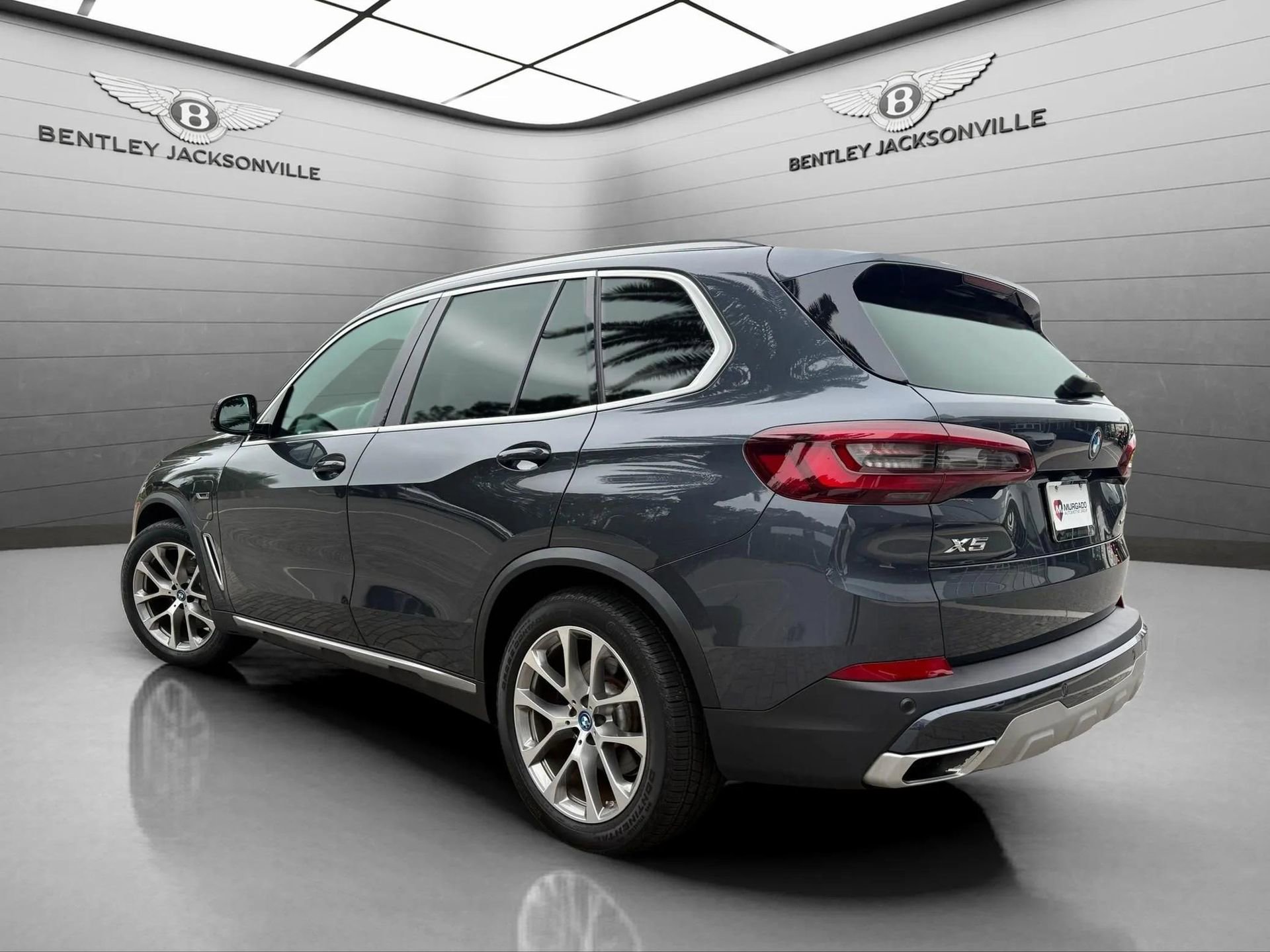 Used 2022 BMW X5 xDrive45e w/ Climate Comfort Package video 3