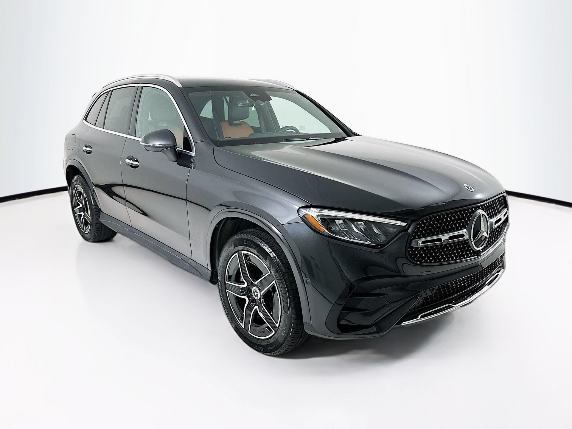 Certified 2026 Mercedes-Benz GLC 300 image 1