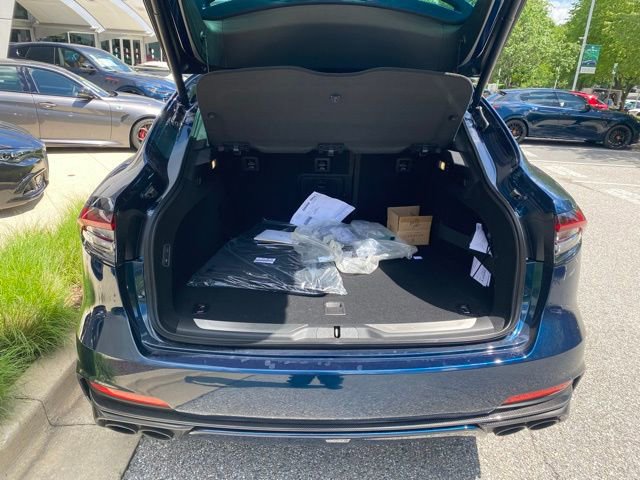 New 2024 Maserati Levante Trofeo image 9