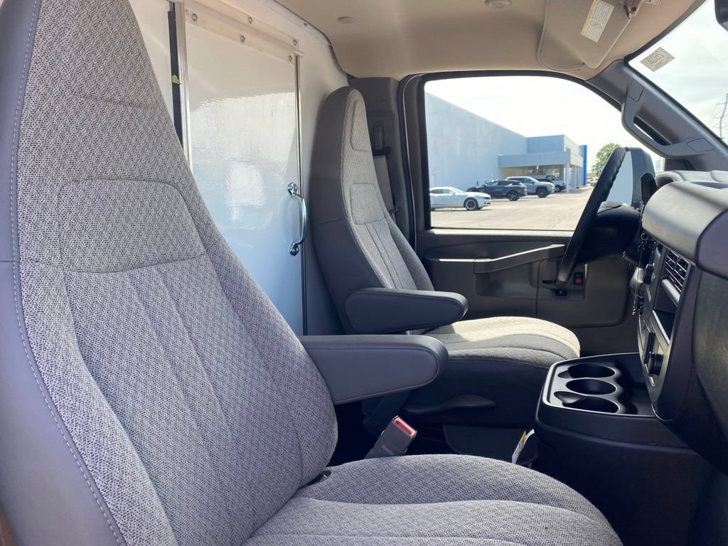 New 2026 Chevrolet Express 3500 w/ Power Convenience Package RWD image 19