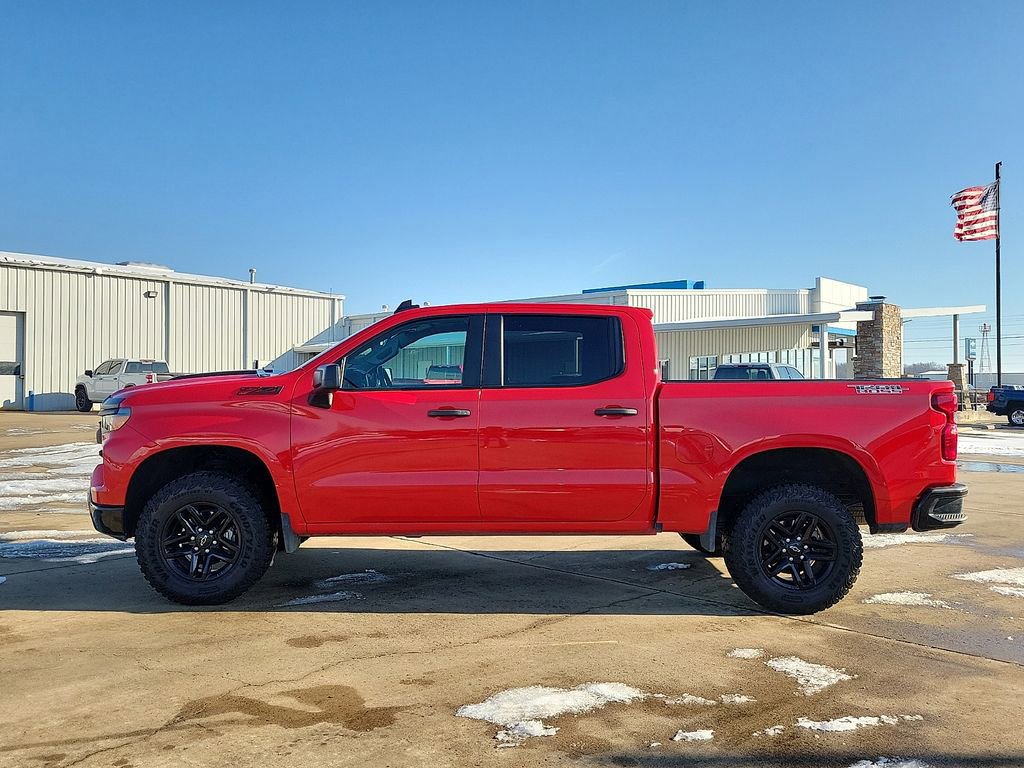 Used 2023 Chevrolet Silverado 1500 Custom Trail Boss AWD/4WD image 3