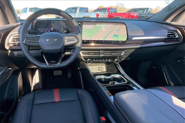 Used 2025 Chevrolet Traverse RS w/ LPO, Floor Liner Package image 8