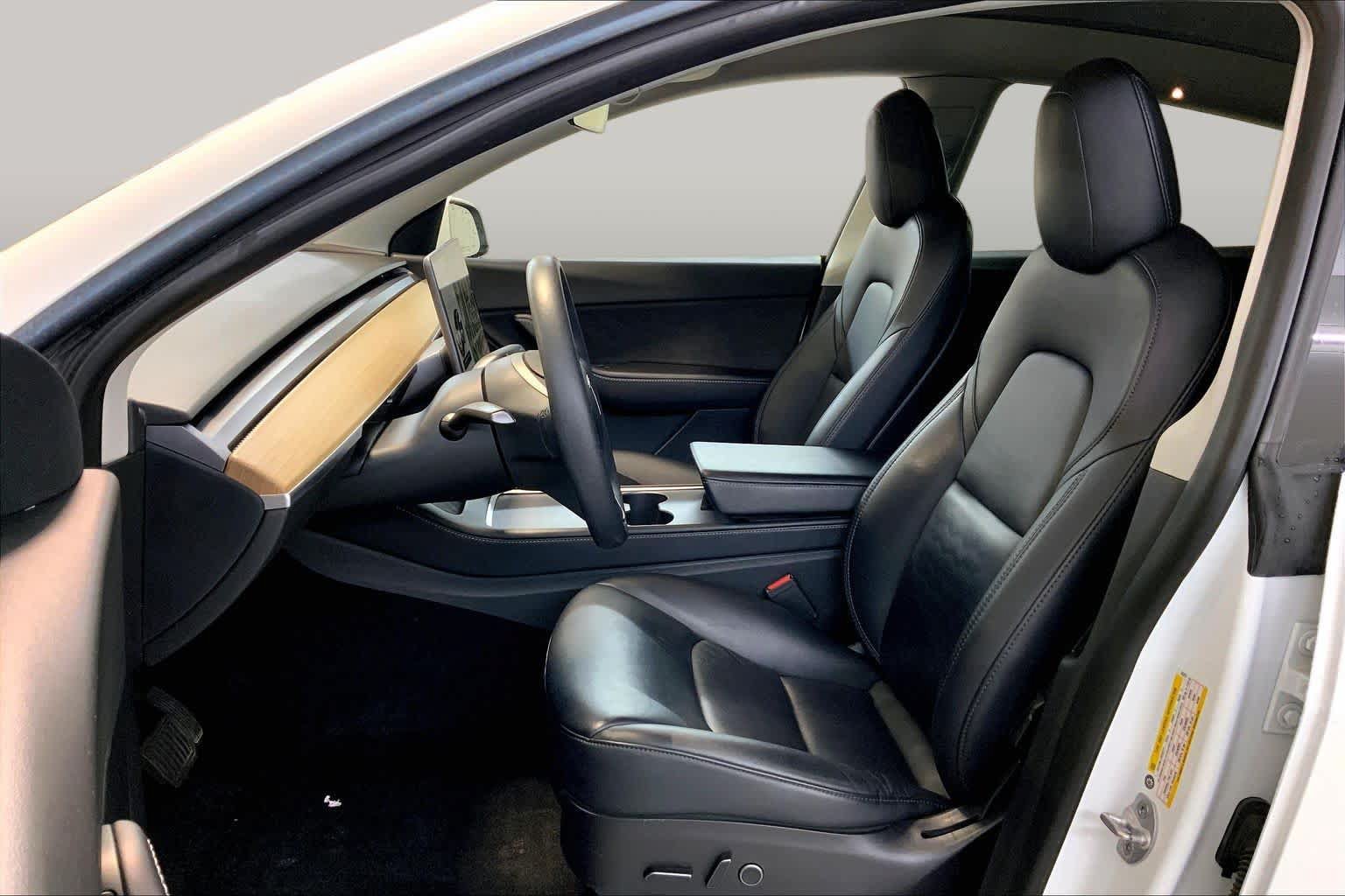 Used 2022 Tesla Model Y Long Range AWD/4WD image 7