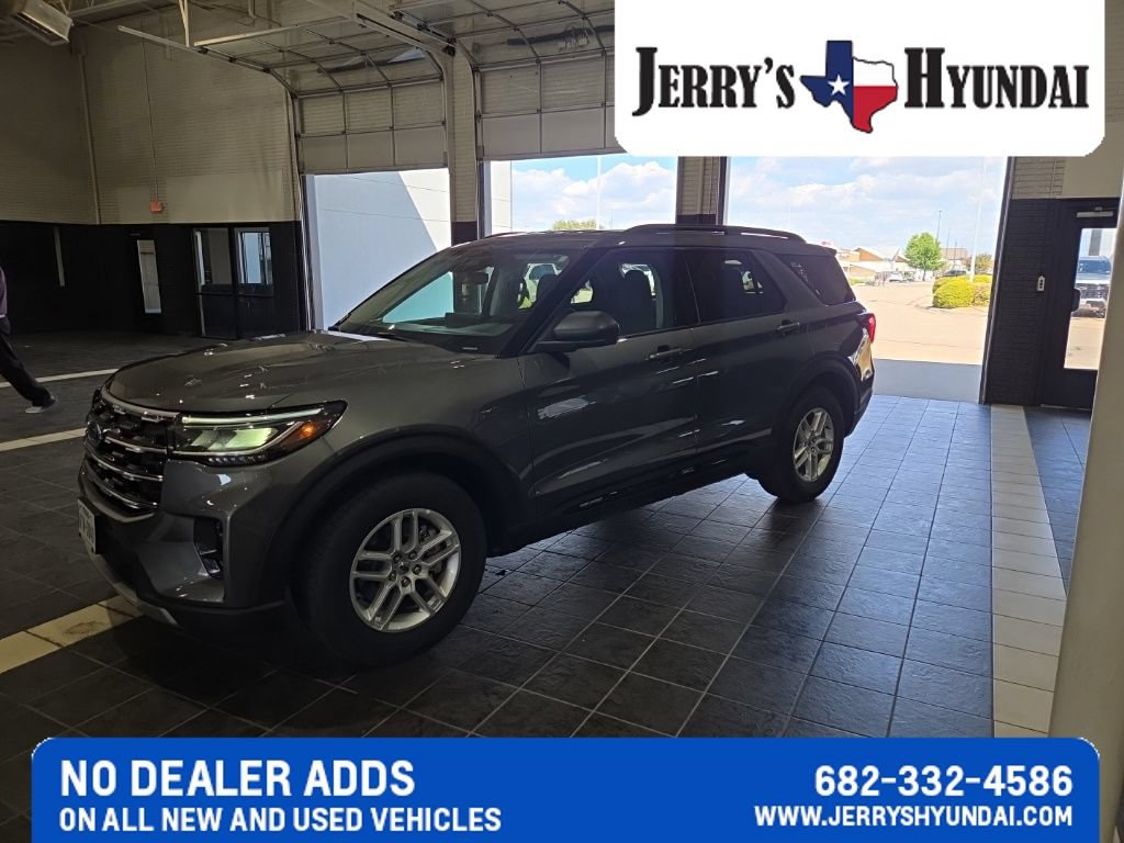 Used 2026 Ford Explorer Active w/ Active Comfort Package RWD image 1