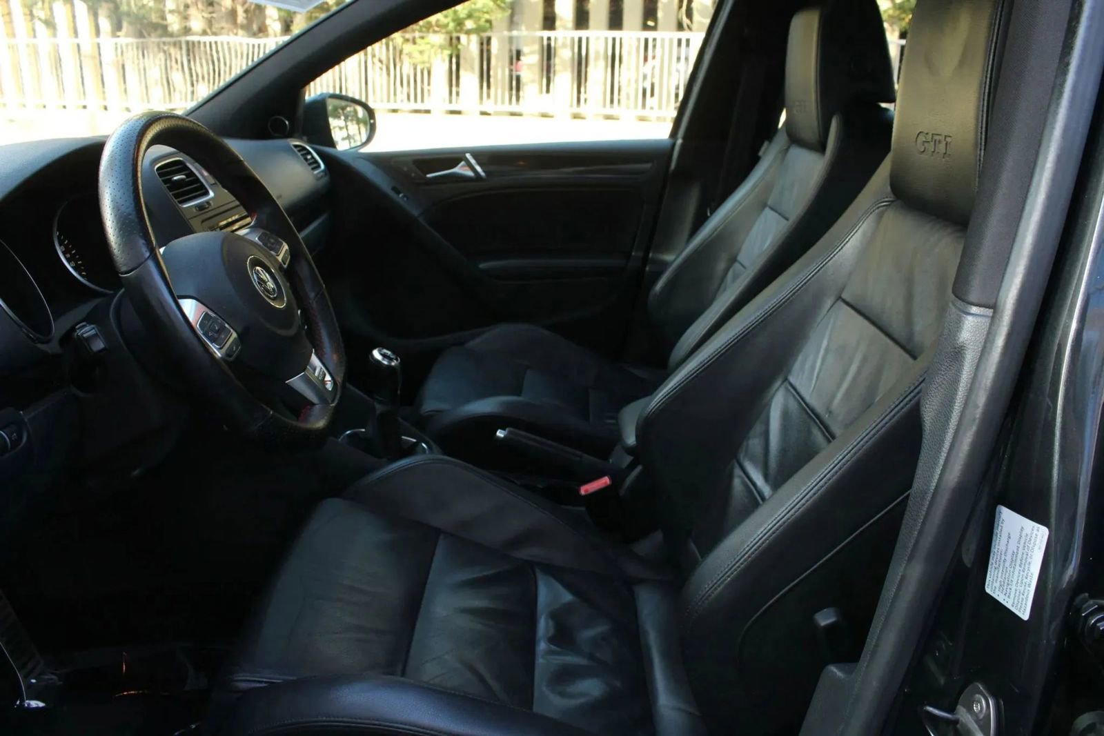 Used 2010 Volkswagen GTI 4-Door FWD image 15