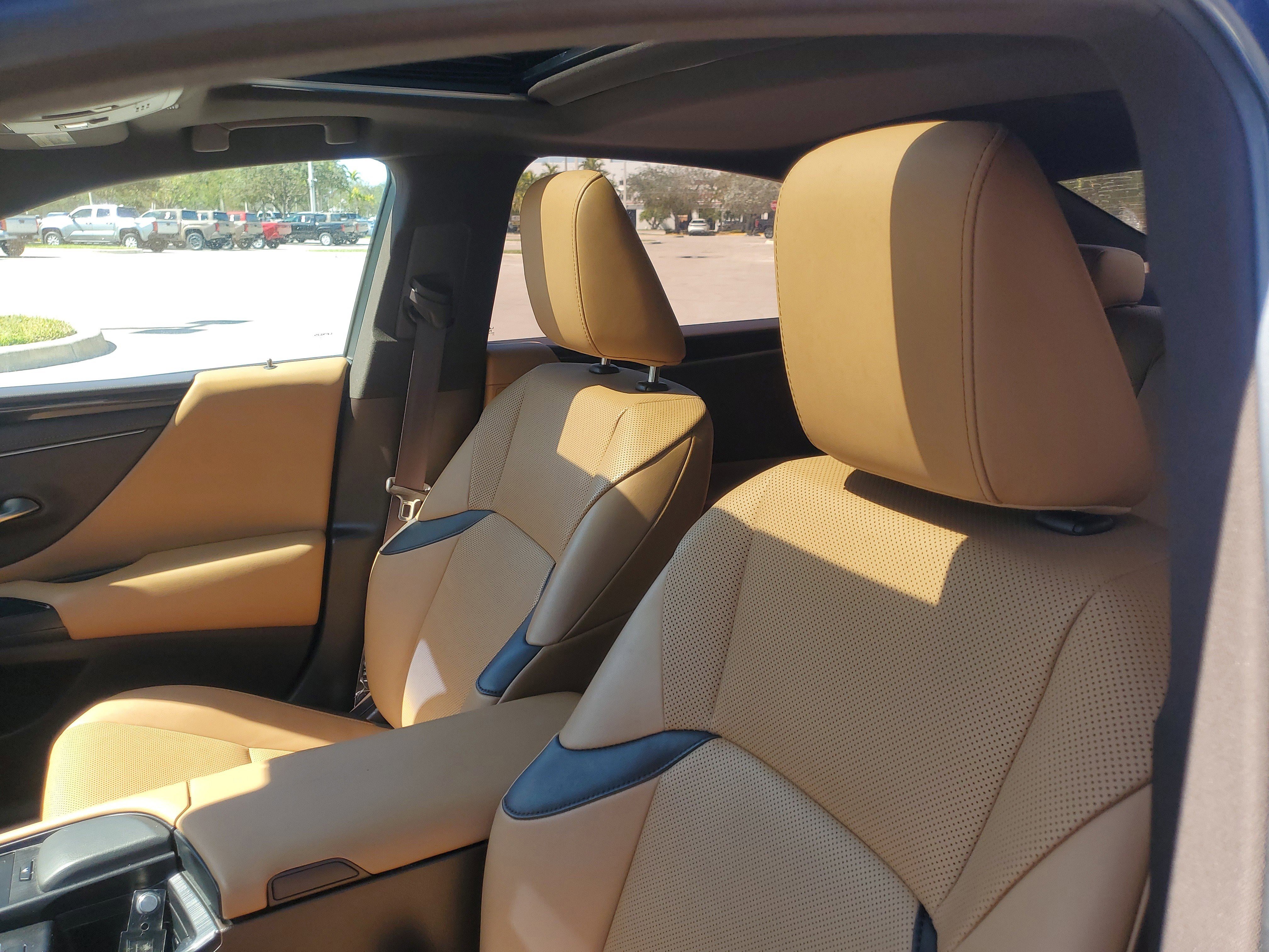 Used 2020 Lexus ES 350 w/ Premium Package FWD image 18