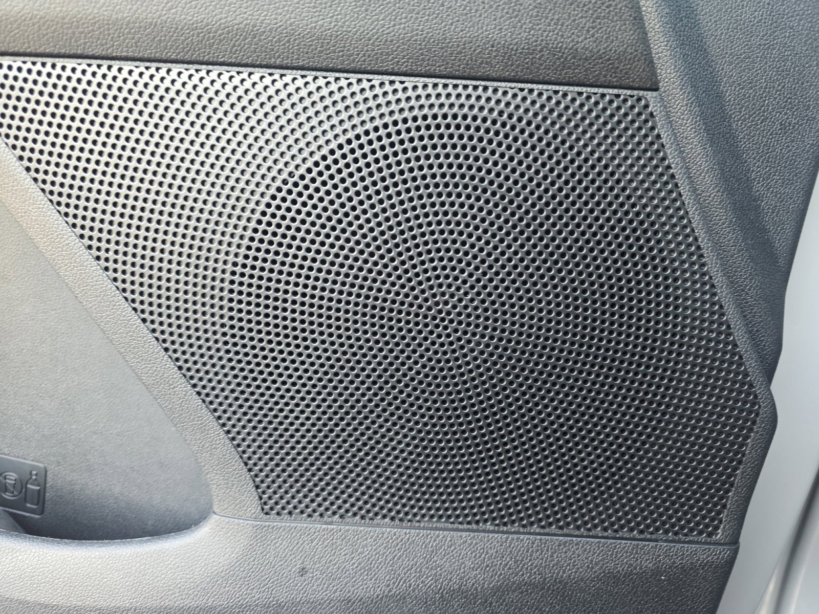 Used 2022 Kia Sorento EX w/ Panoramic Sunroof Package image 22