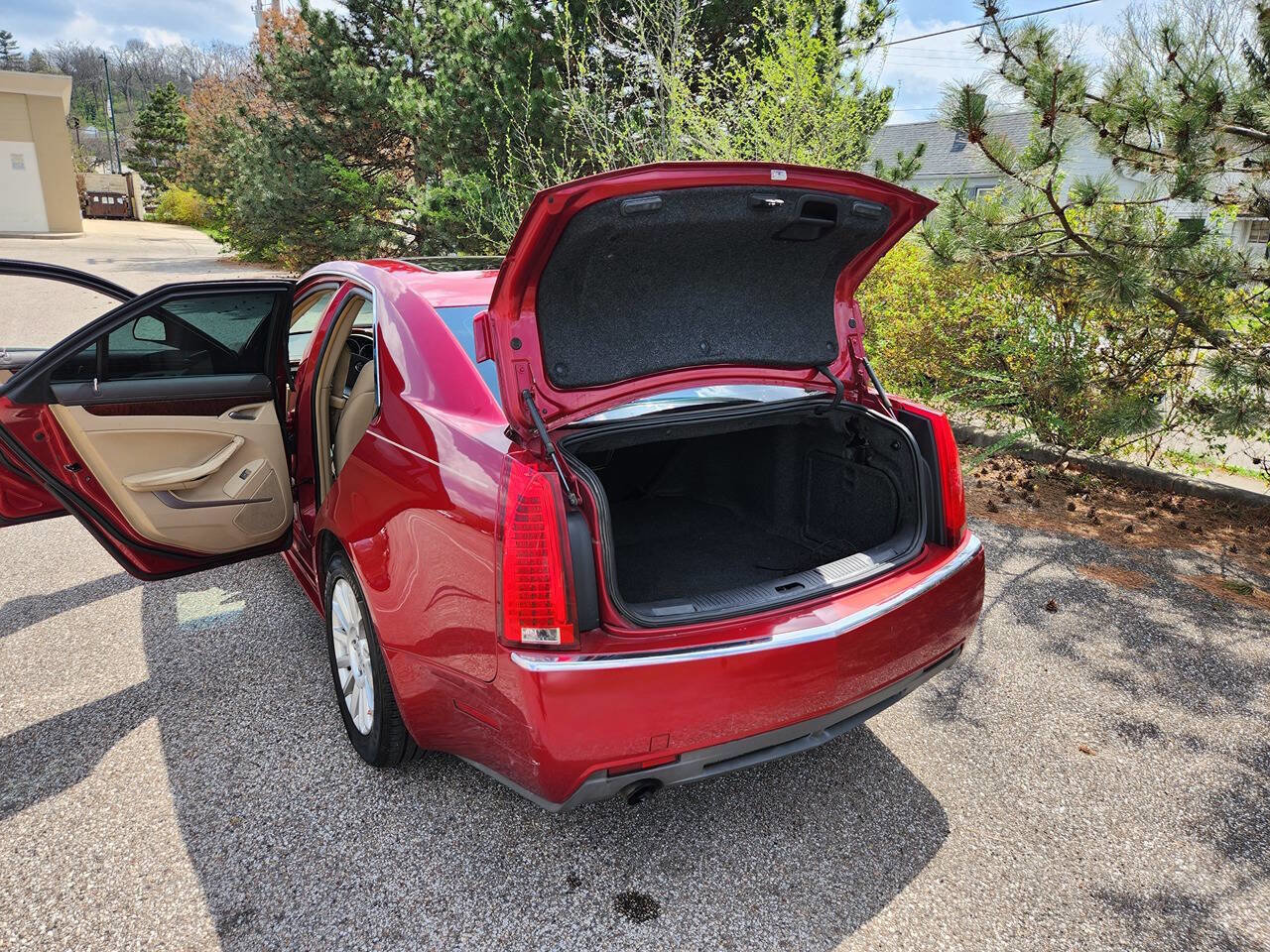 Used 2011 Cadillac CTS Luxury image 36