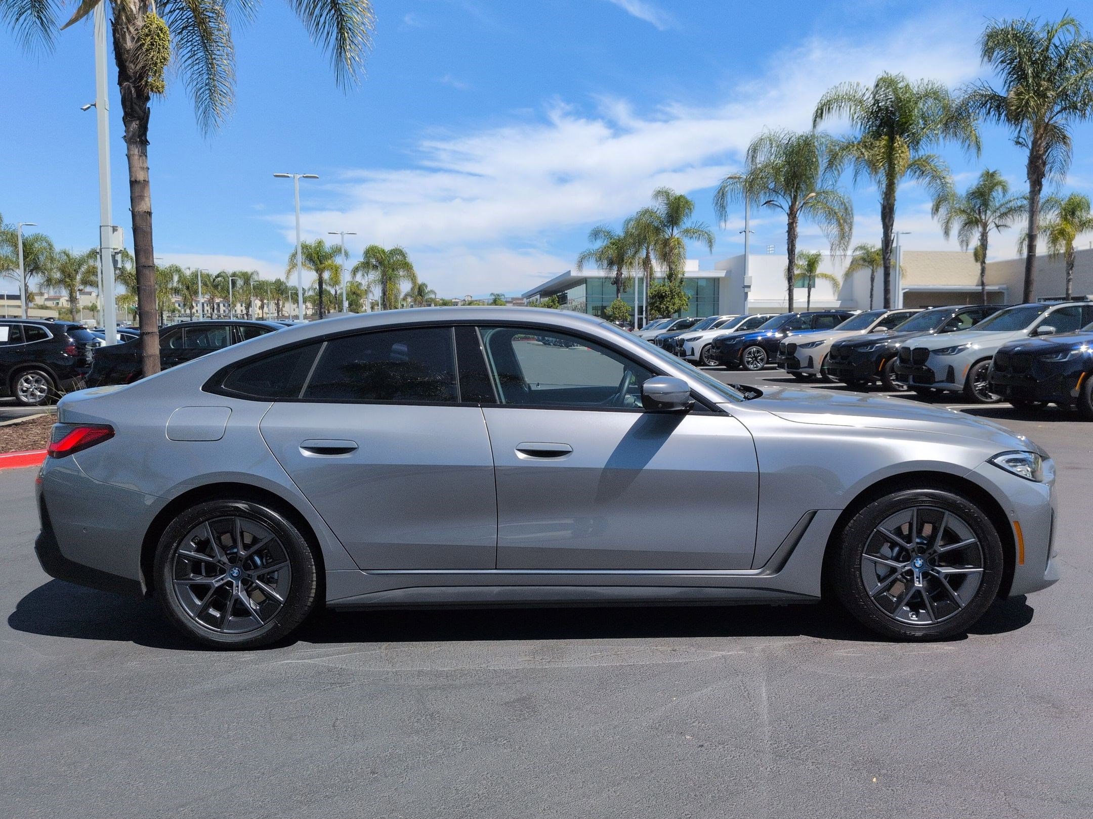 Used 2023 BMW i4 eDrive35 w/ Premium Package image 11