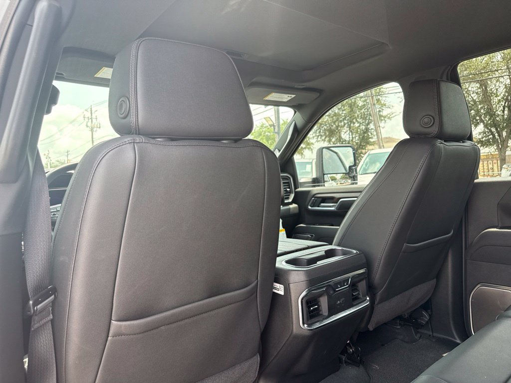 Used 2026 Chevrolet Silverado 3500 High Country w/ High Country Premium Package AWD/4WD image 15