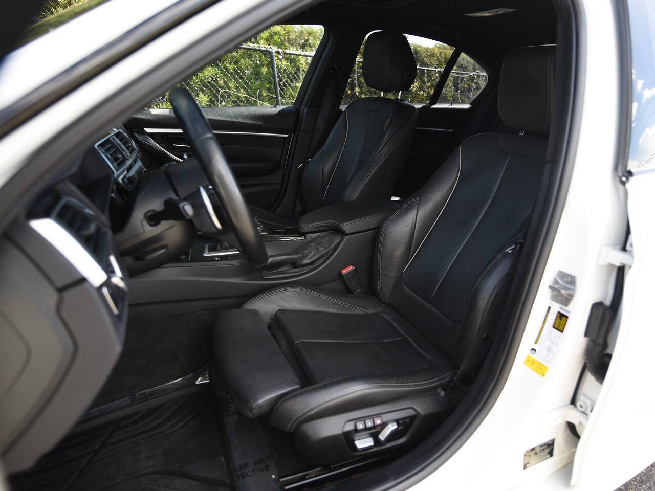 Used 2017 BMW 340i Sedan RWD image 12
