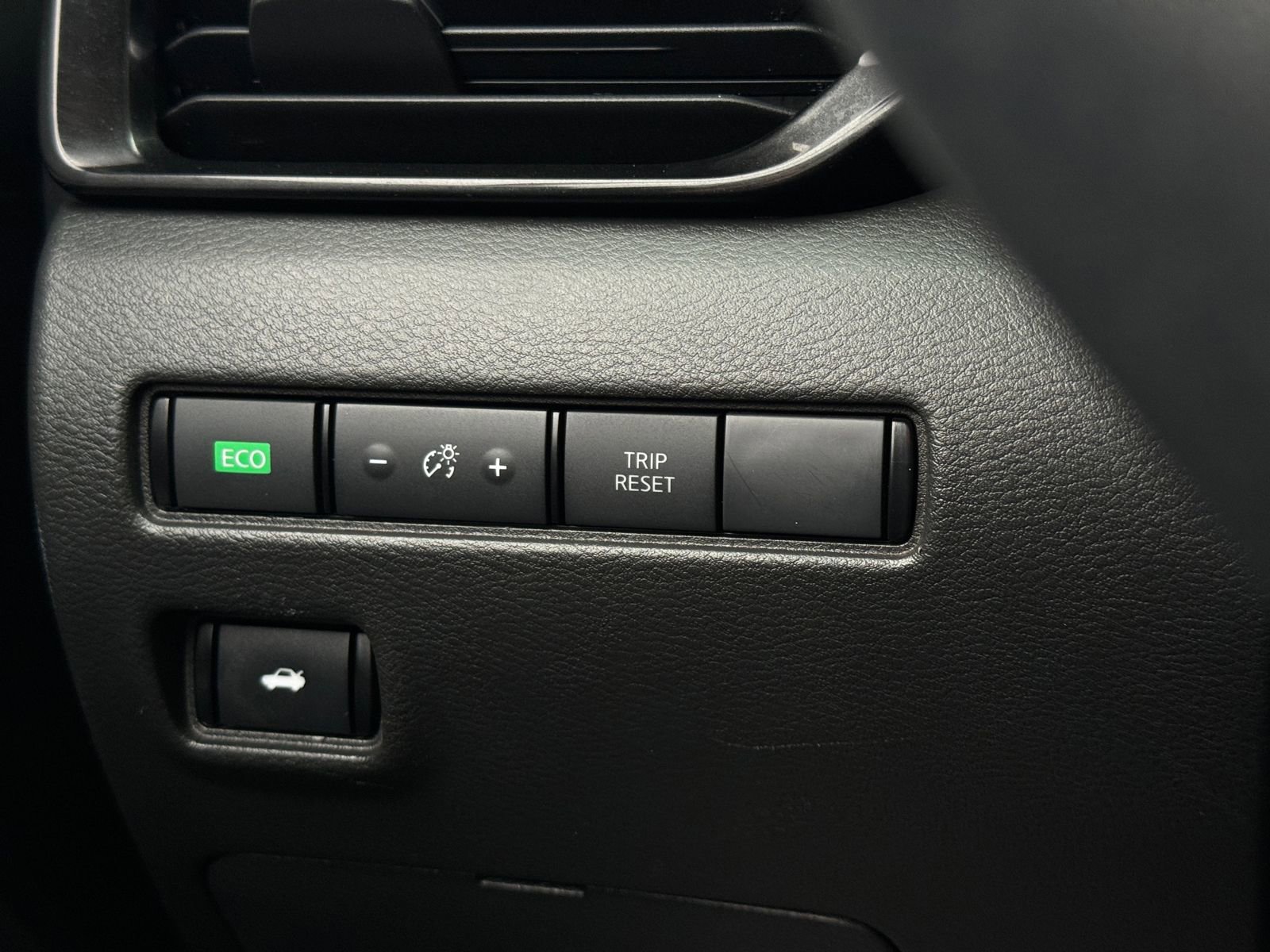 Used 2021 Nissan Sentra SV image 31