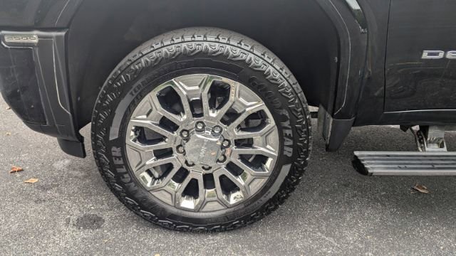 Used 2024 GMC Sierra 2500 Denali w/ Denali Reserve Package image 9