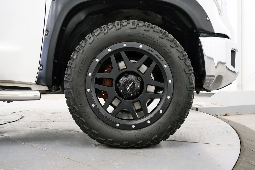 Used 2017 Toyota Tundra SR5 w/ SR5 Upgrade Package image 33