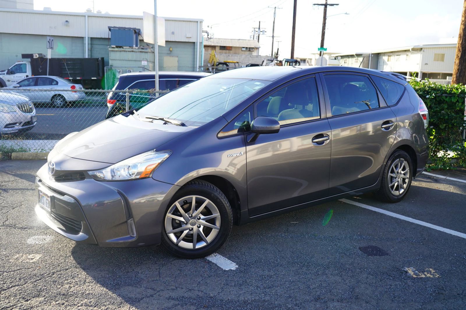 Used 2016 Toyota Prius V Three FWD image 3
