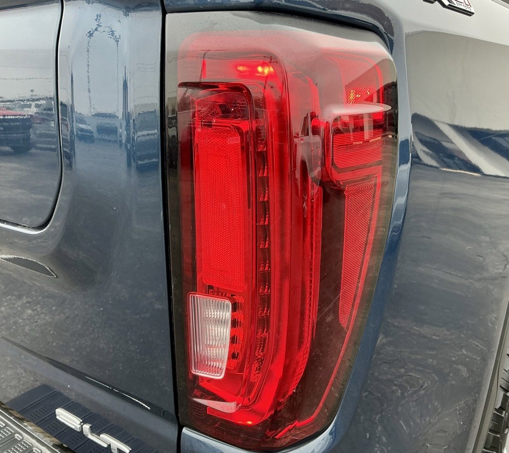 Used 2021 GMC Sierra 1500 SLT image 16