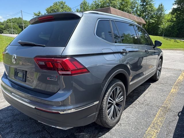 Used 2018 Volkswagen Tiguan SEL AWD/4WD image 3