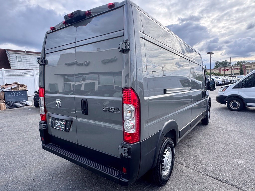Used 2026 RAM ProMaster 2500 w/ Safety Group FWD image 8