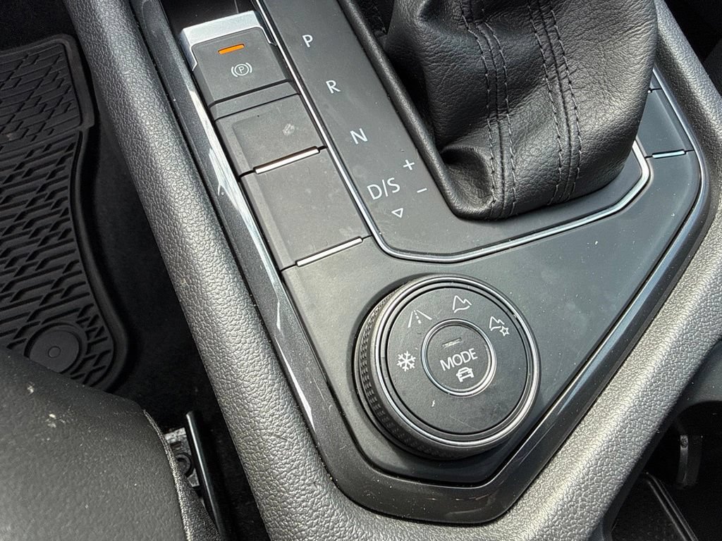 Used 2019 Volkswagen Tiguan SE AWD/4WD image 33