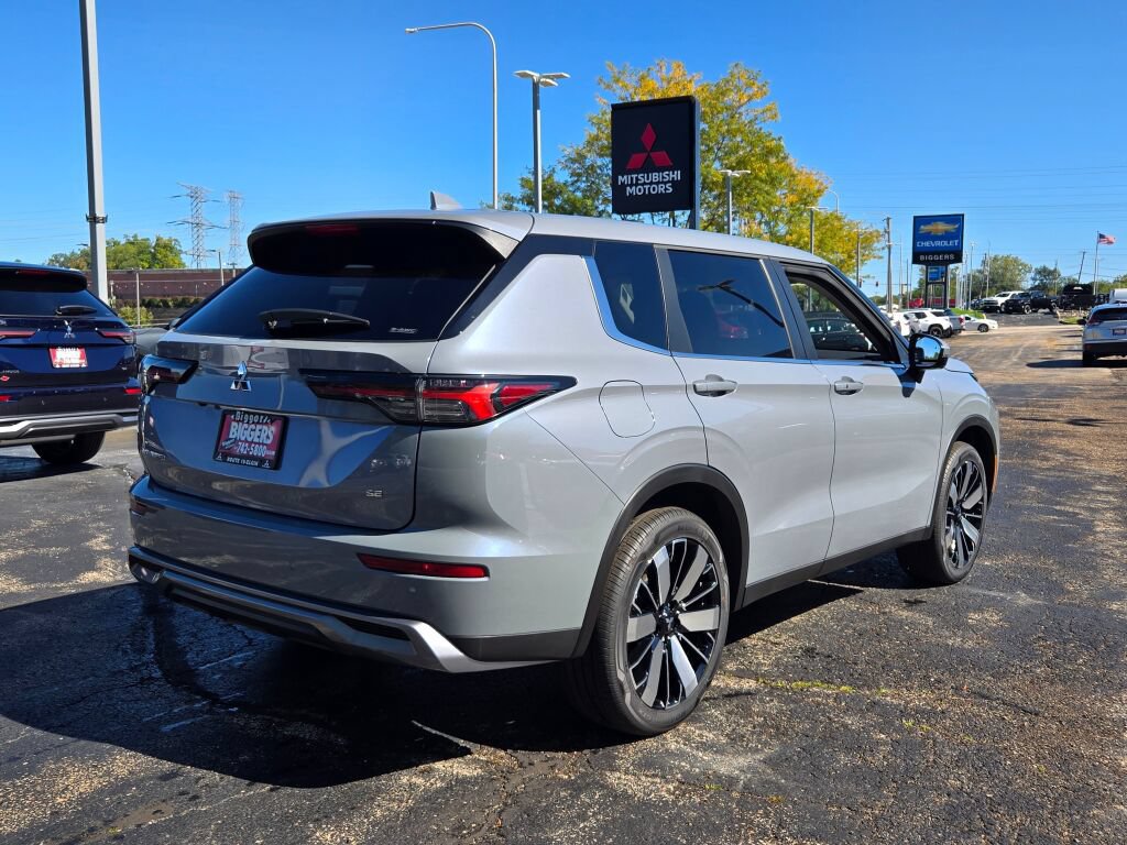 New 2026 Mitsubishi Outlander SE AWD/4WD image 10