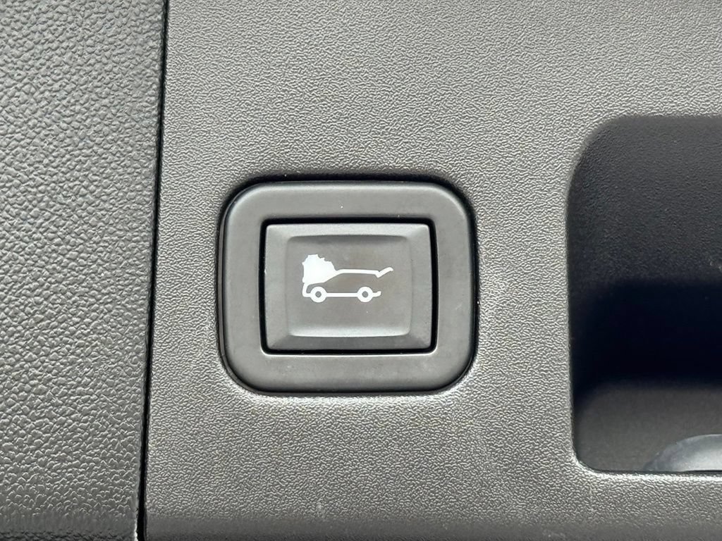 Certified 2022 Cadillac XT5 Premium Luxury AWD/4WD image 40