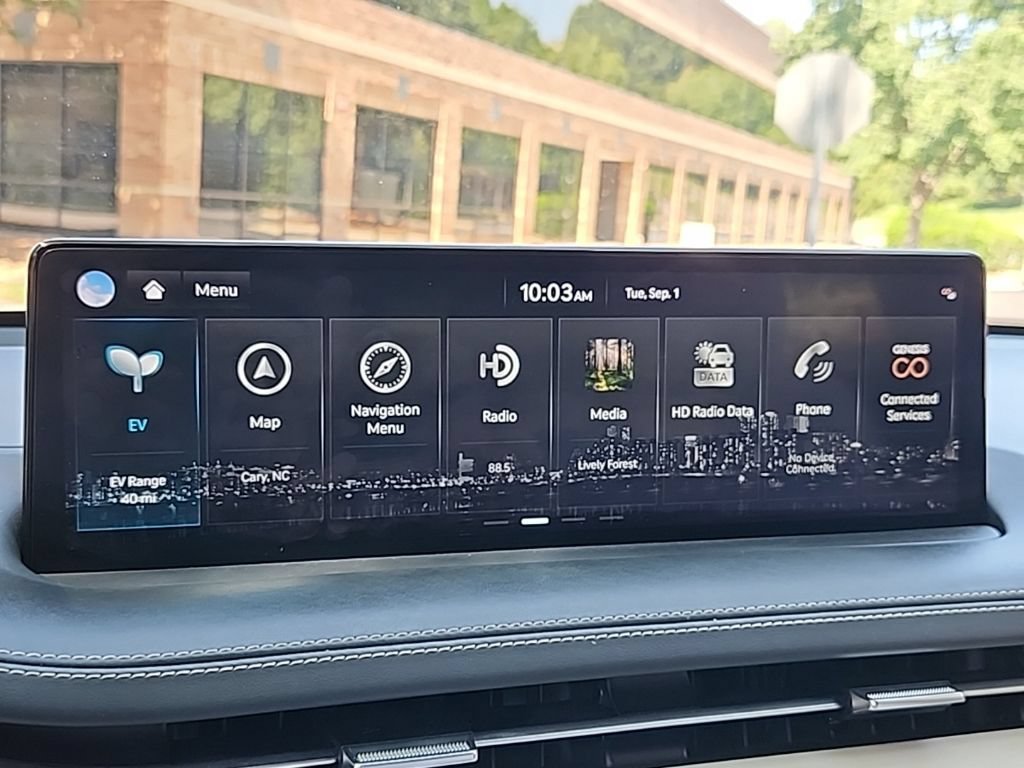 Used 2025 Genesis Electrified GV70 w/ Prestige Package AWD/4WD image 14