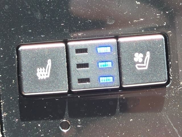 Used 2019 Toyota Avalon Limited w/ Advanced Safety Package FWD image 15