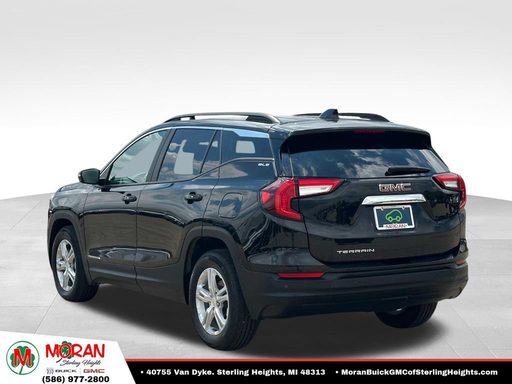 Certified 2023 GMC Terrain SLE w/ Driver Convenience Package FWD image 3