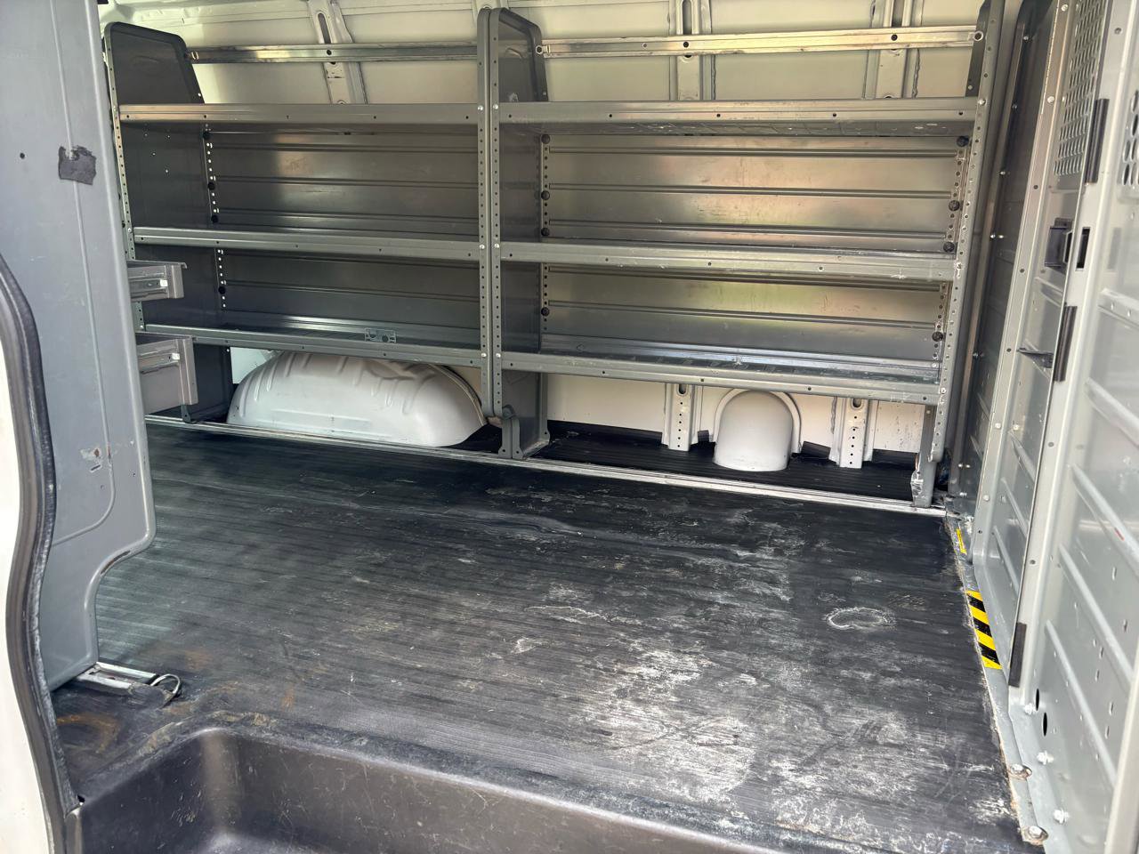 Used 2018 GMC Savana 2500 RWD image 24