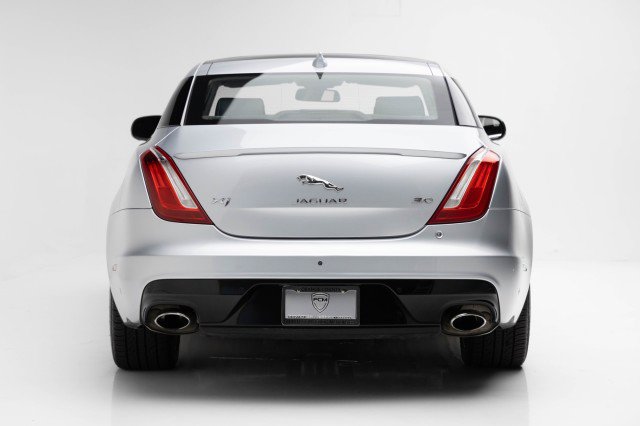 Used 2016 Jaguar XJ R-Sport image 7