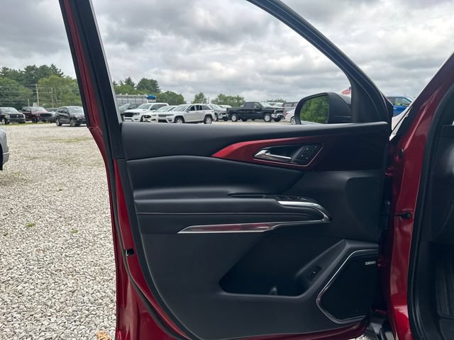 Used 2026 Chevrolet Traverse RS AWD/4WD image 27