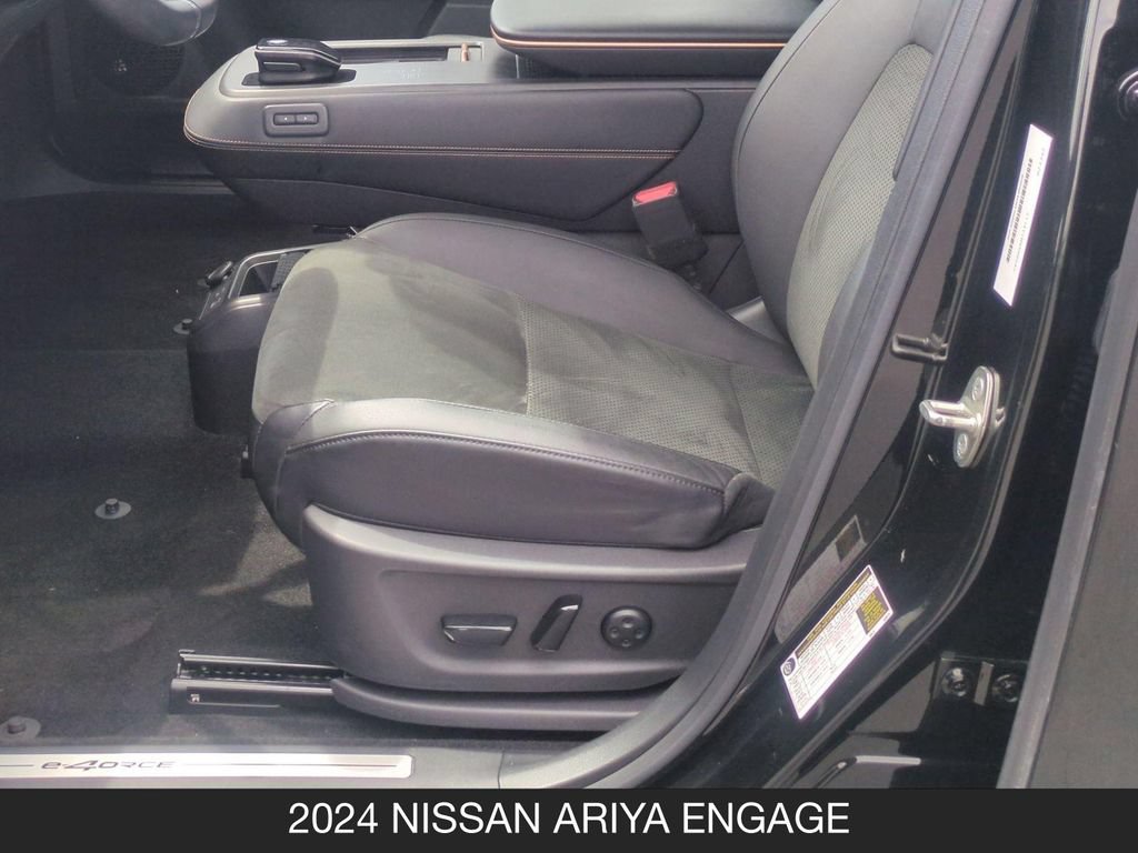 Used 2024 Nissan Ariya AWD image 15