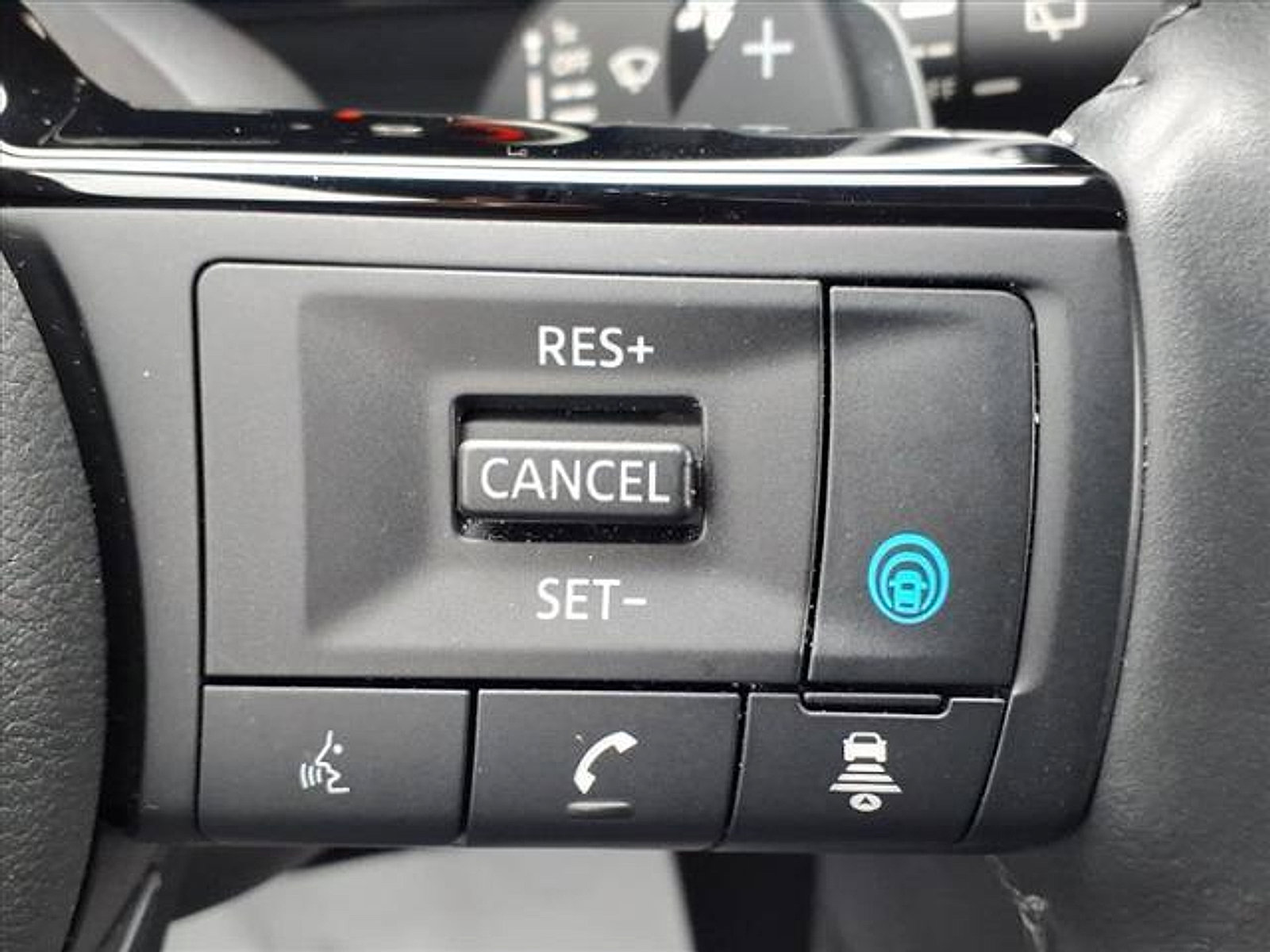 Certified 2024 Nissan Rogue SL image 31