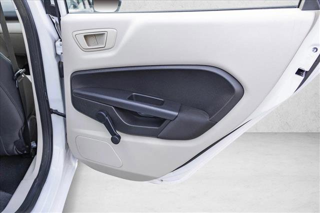 Used 2013 Ford Fiesta S image 24