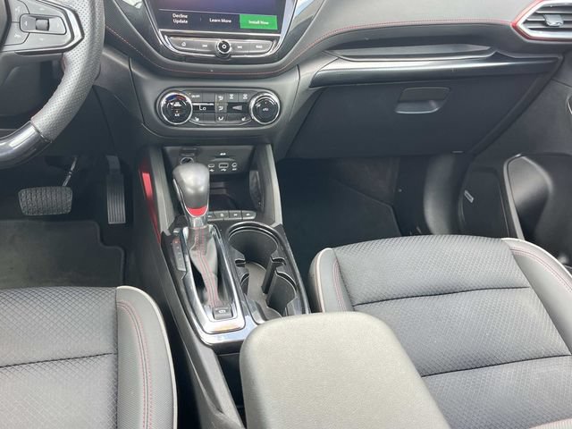 Used 2022 Chevrolet TrailBlazer RS w/ Technology Package FWD image 20