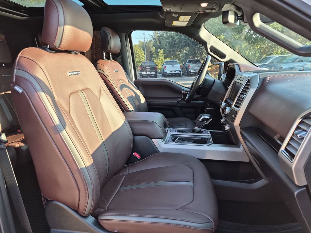 Used 2015 Ford F150 Platinum w/ Equipment Group 701A Luxury AWD/4WD image 39