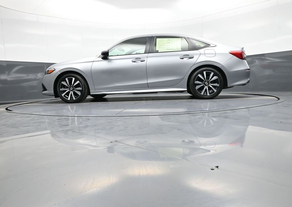 Certified 2022 Honda Civic EX image 32