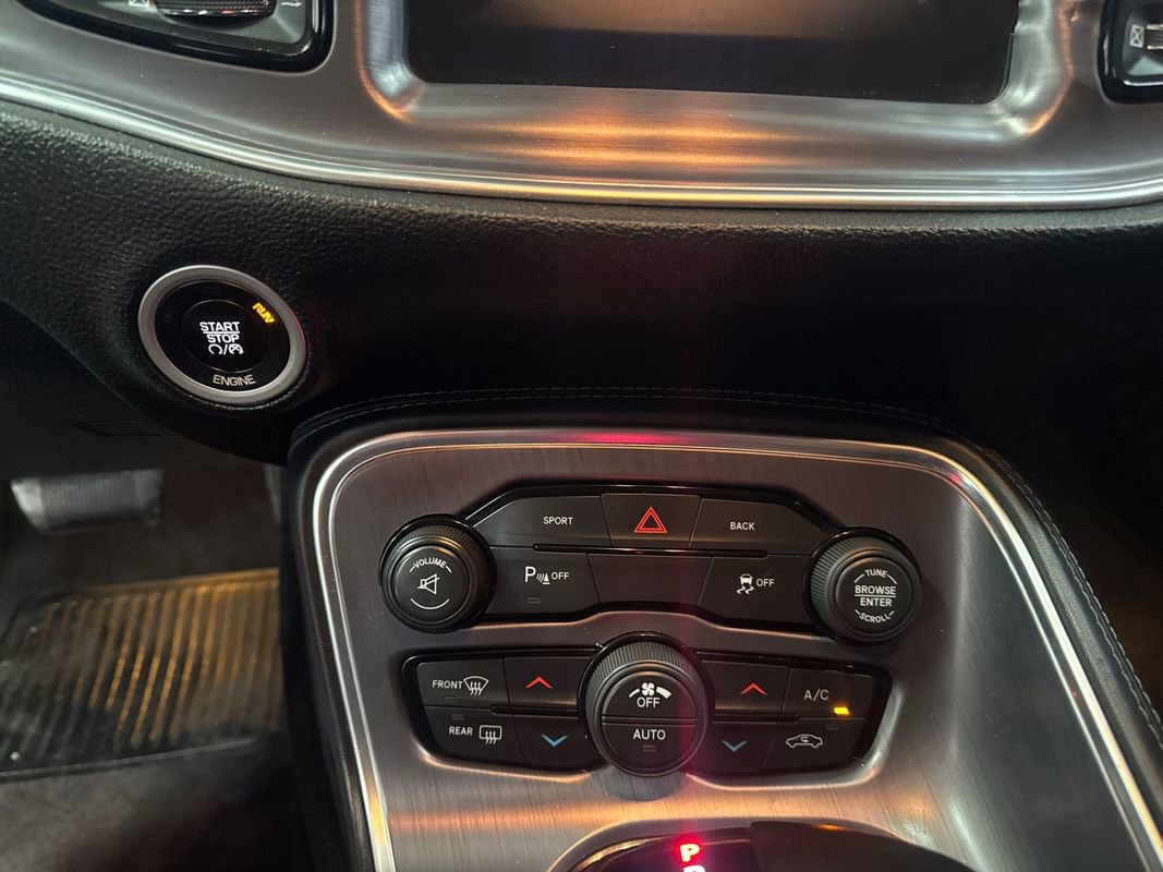 Used 2016 Dodge Challenger SXT w/ Driver Convenience Group image 16
