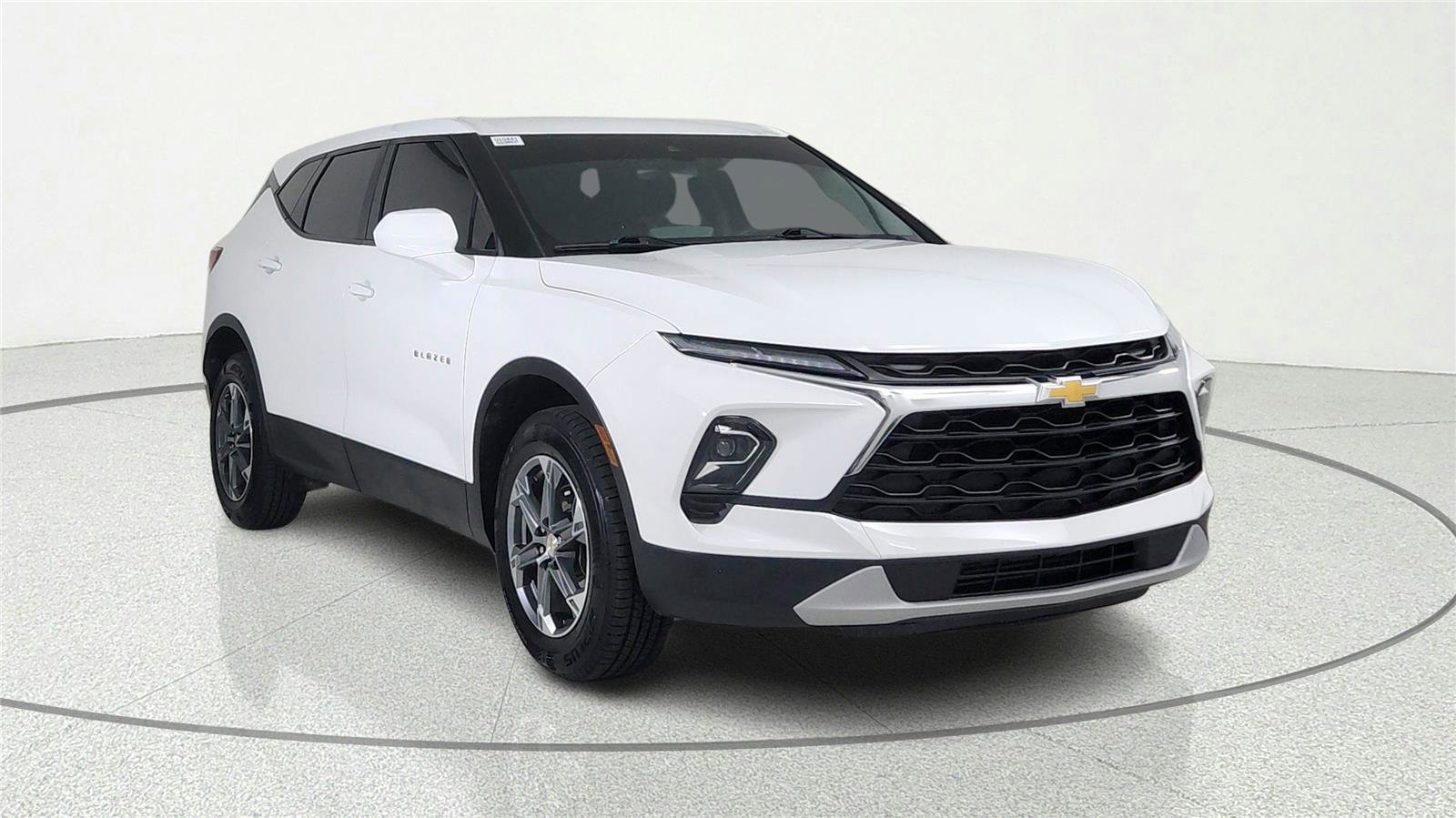 Used 2023 Chevrolet Blazer LT w/ Driver Confidence Package AWD/4WD image 1
