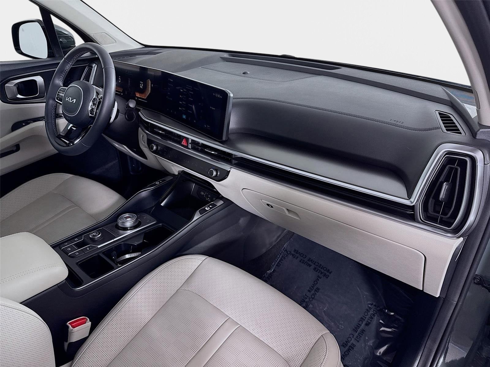 Certified 2025 Kia Sorento EX FWD image 29