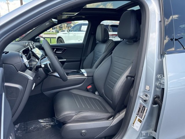 New 2025 Mercedes-Benz GLC 300 4MATIC image 9