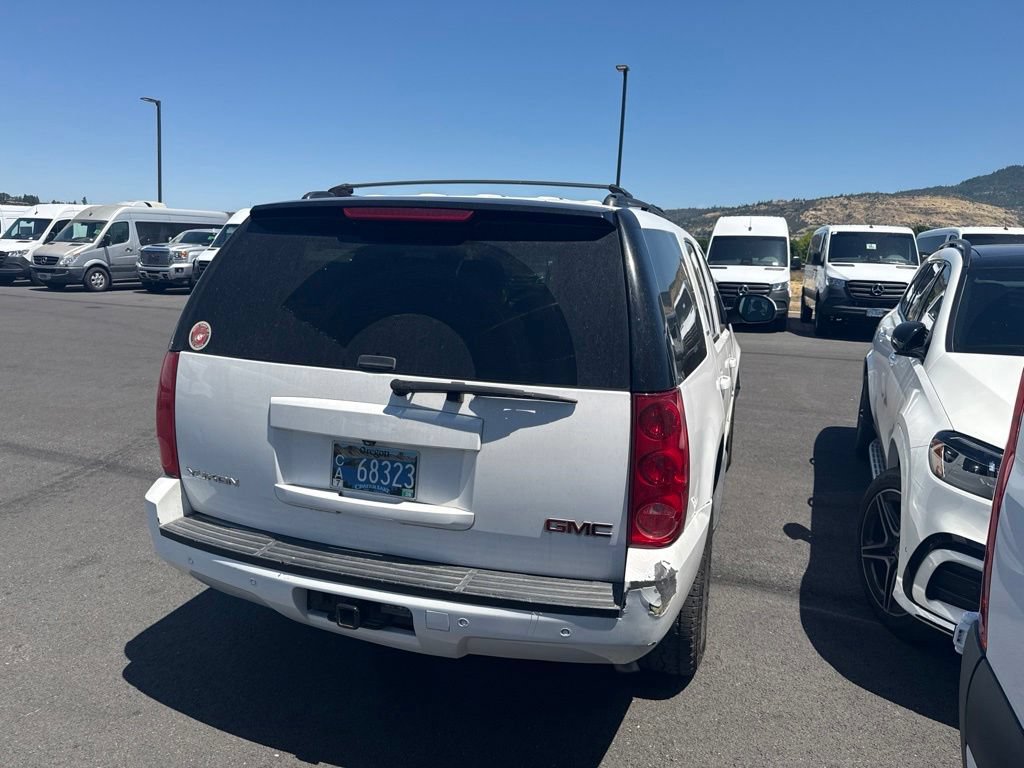 Used 2013 GMC Yukon SLT w/ SLT-2 Equipment Package AWD/4WD image 4