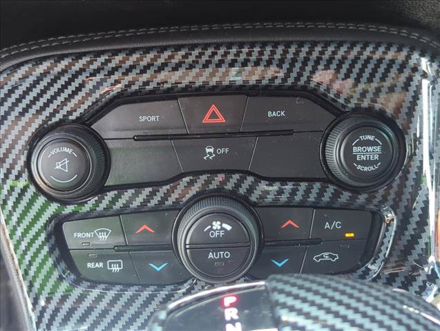 Used 2016 Dodge Challenger SXT RWD image 20