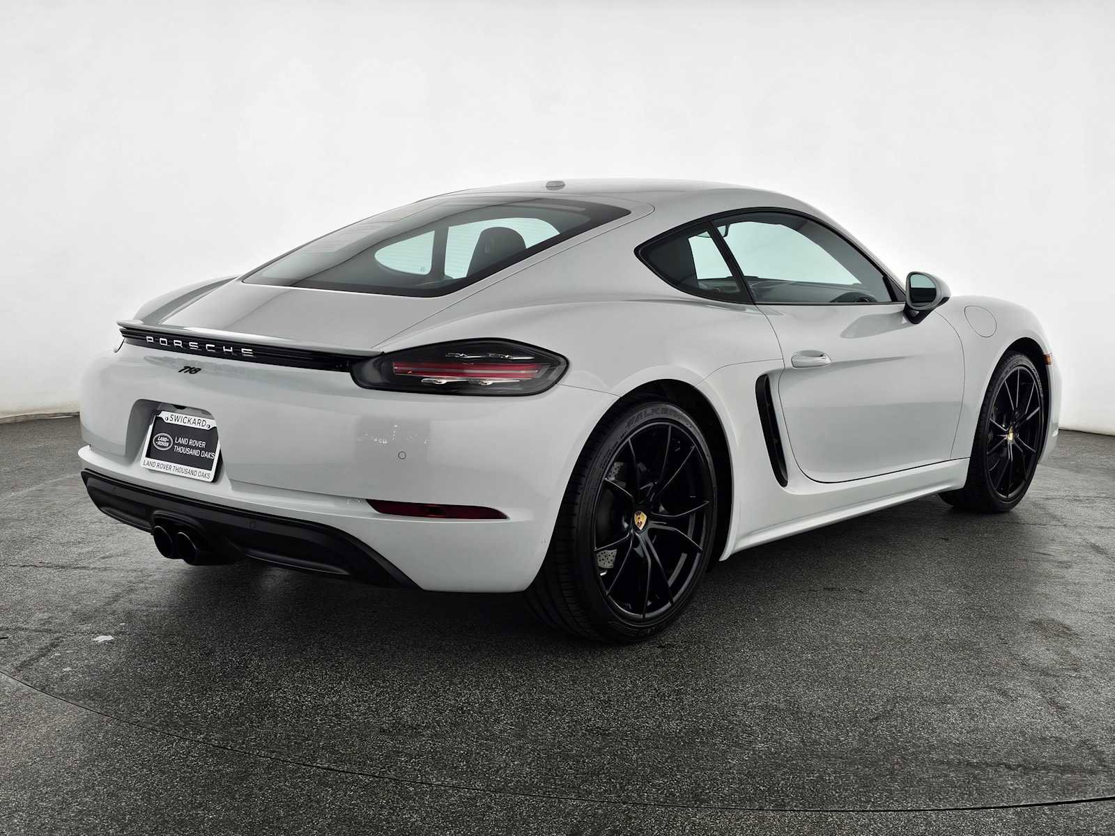 Used 2022 Porsche 718 Cayman w/ Premium Package image 5