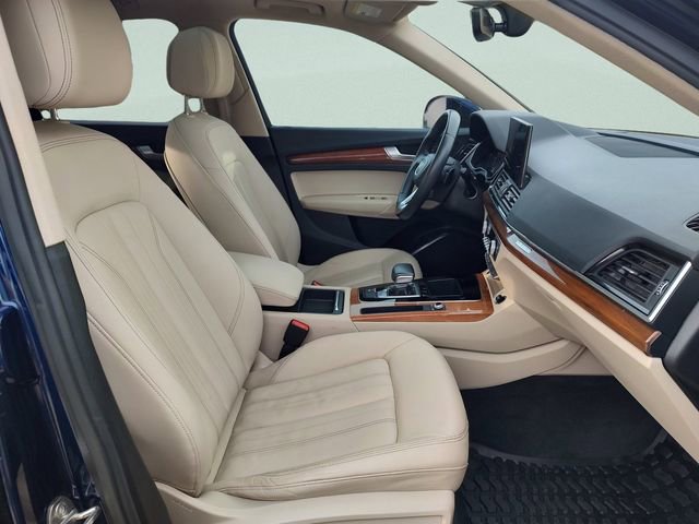 Used 2022 Audi Q5 2.0T Premium w/ Convenience Package image 17