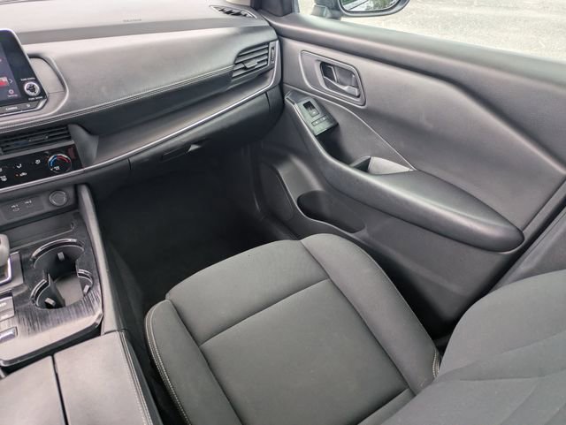 Used 2024 Nissan Rogue S image 15