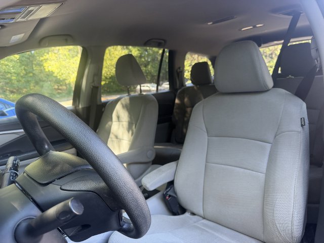Used 2018 Honda Pilot LX image 12