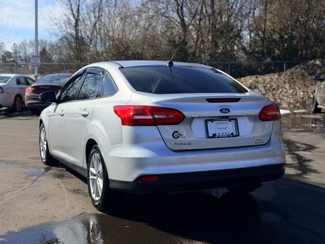 Used 2017 Ford Focus SE image 4
