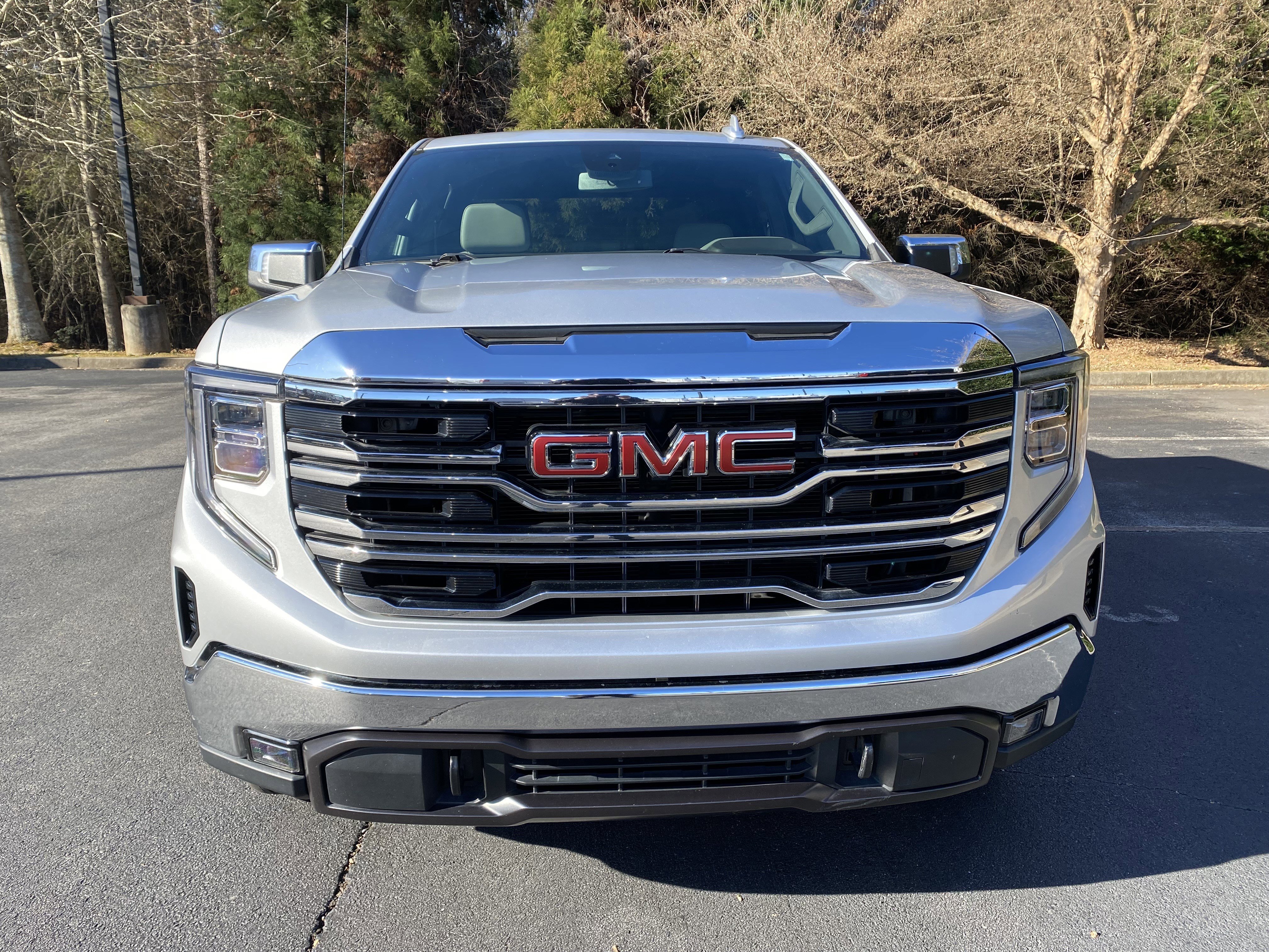Used 2022 GMC Sierra 1500 SLT w/ SLT Premium Package image 3